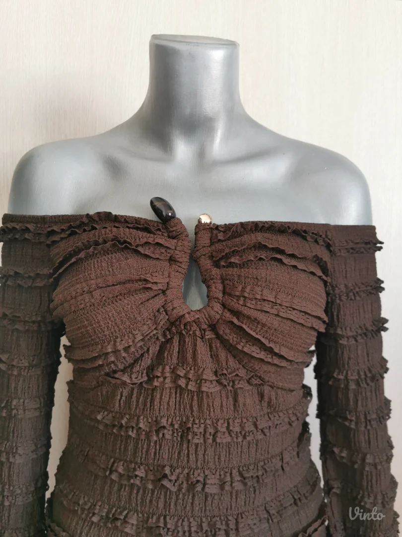 Nova haljina sa etiketom