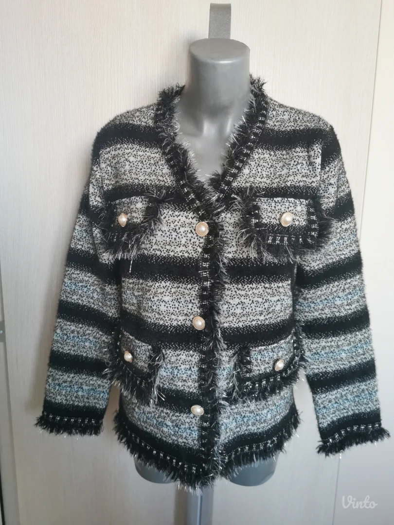 Nov dzemper sa etiketom