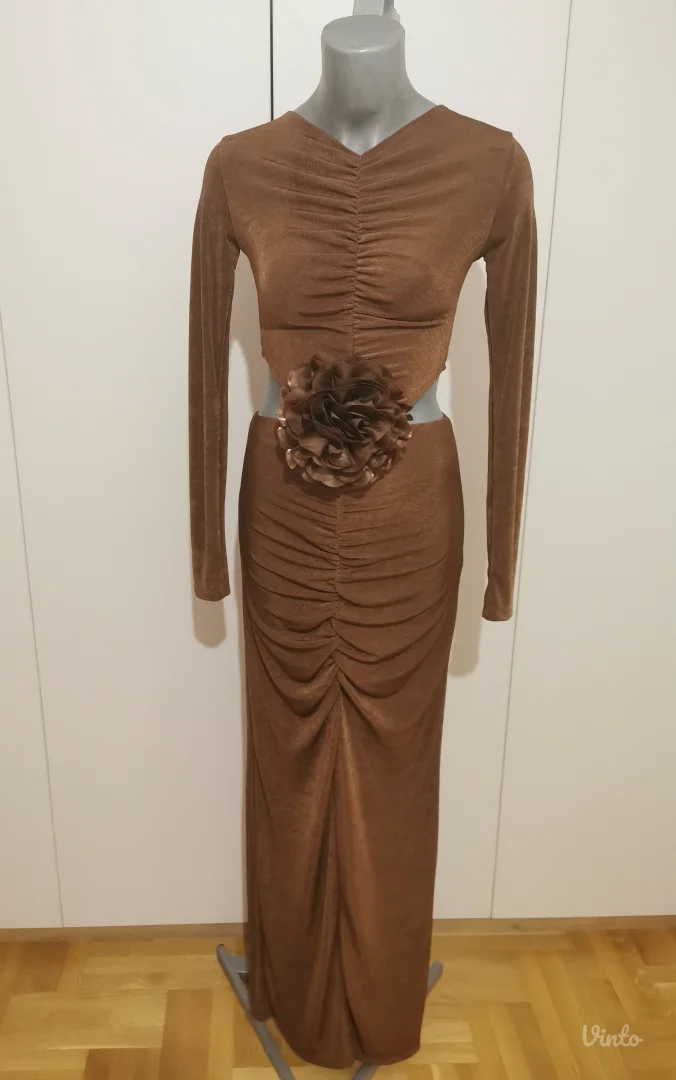 Nova haljina sa etiketom