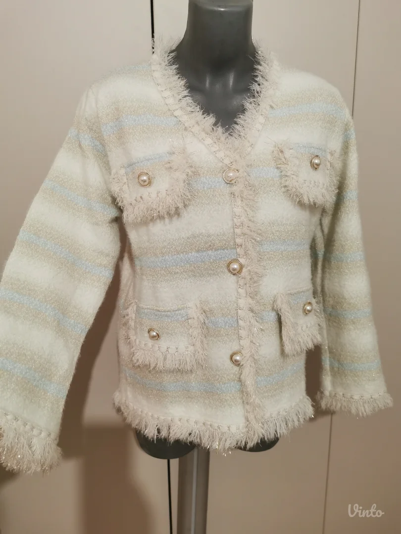 Nov dzemper sa etiketom