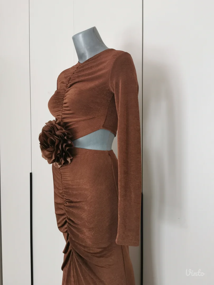 Nova haljina sa etiketom