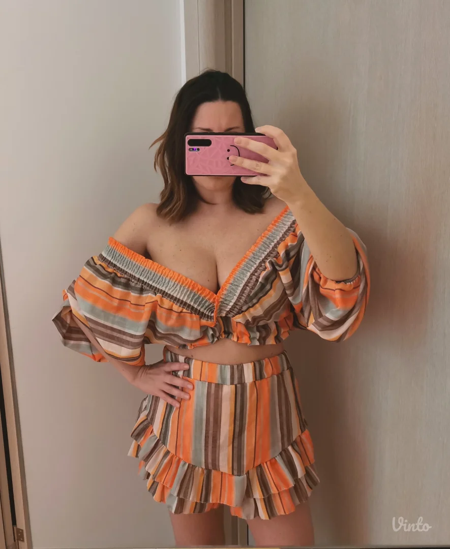 Nov komplet sa etiketom