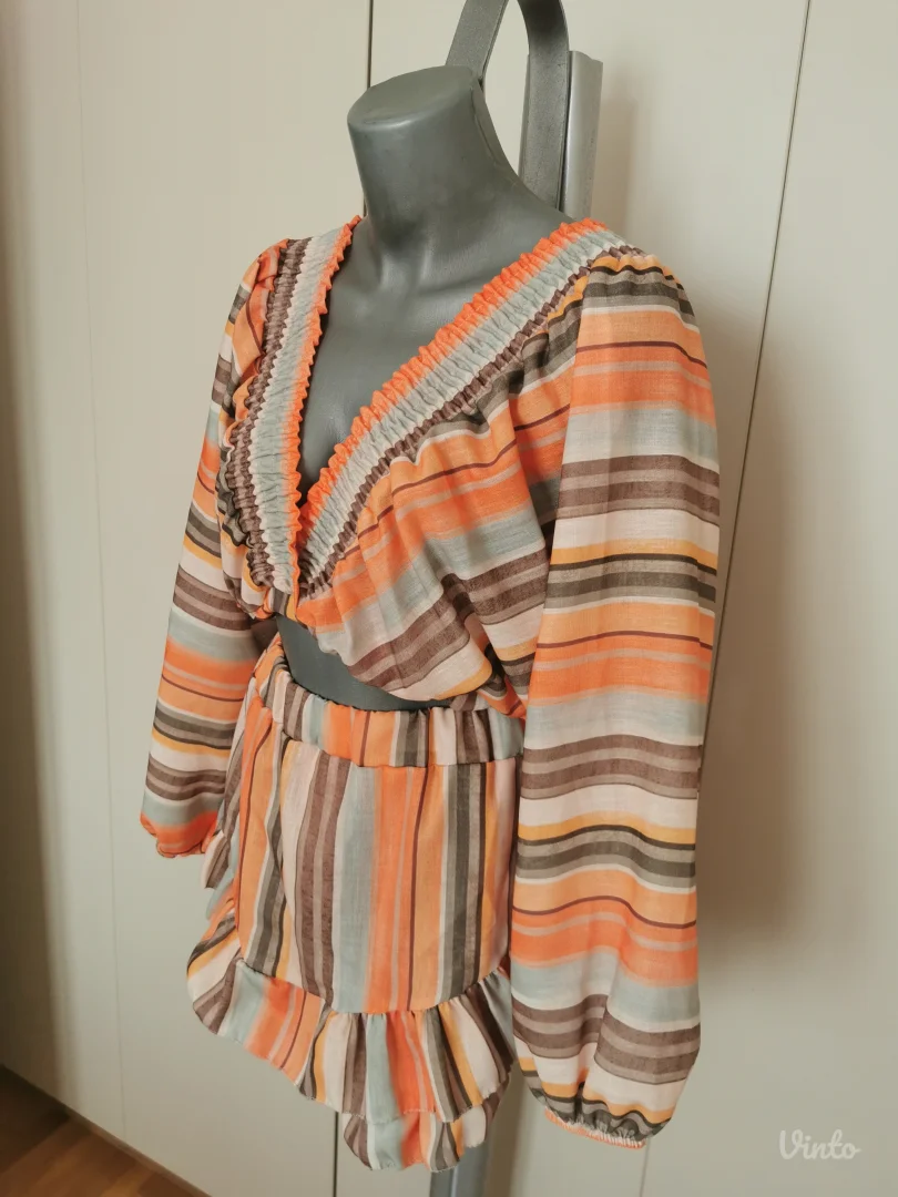 Nov komplet sa etiketom