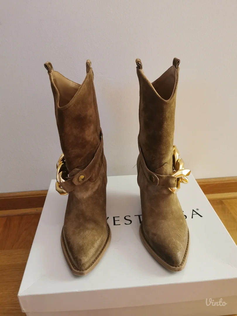 L'estrosa kozne kaubojke