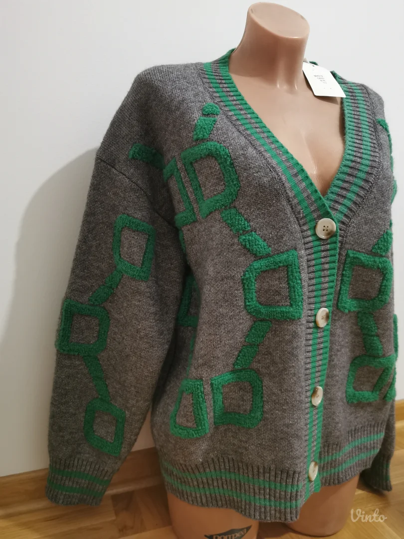 Nov dzemper sa etiketom