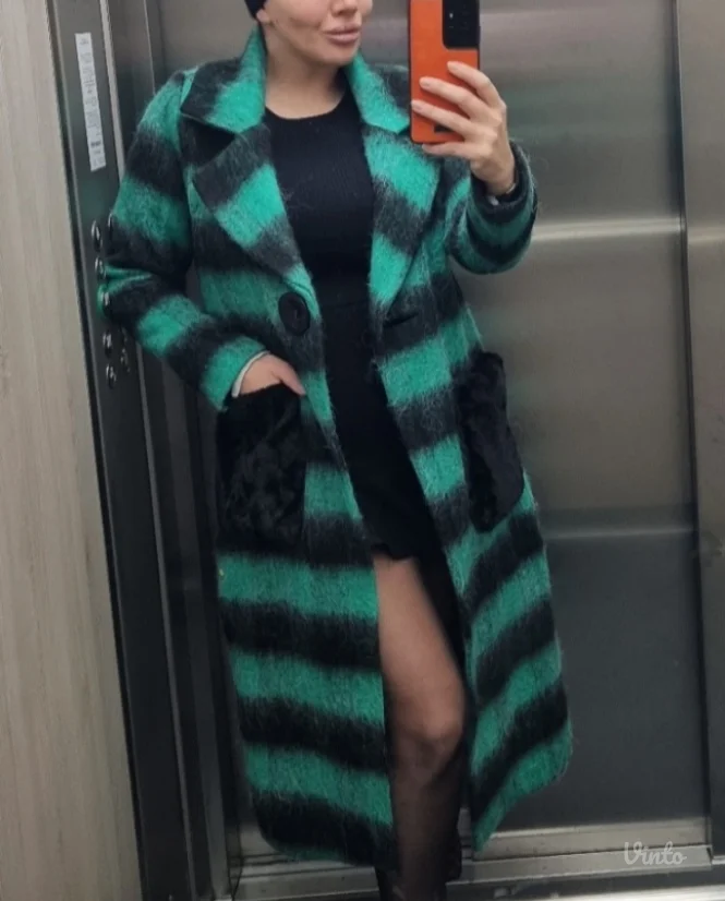 Kaput sa plišanim džepovima