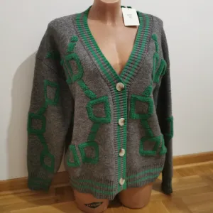 Nov dzemper sa etiketom