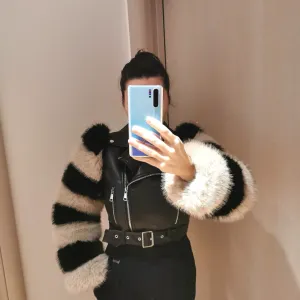 Nova jakna sa krznenim rukavima