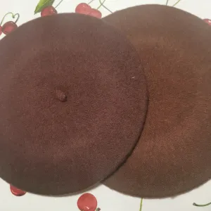 Nove beretke, 2 komada