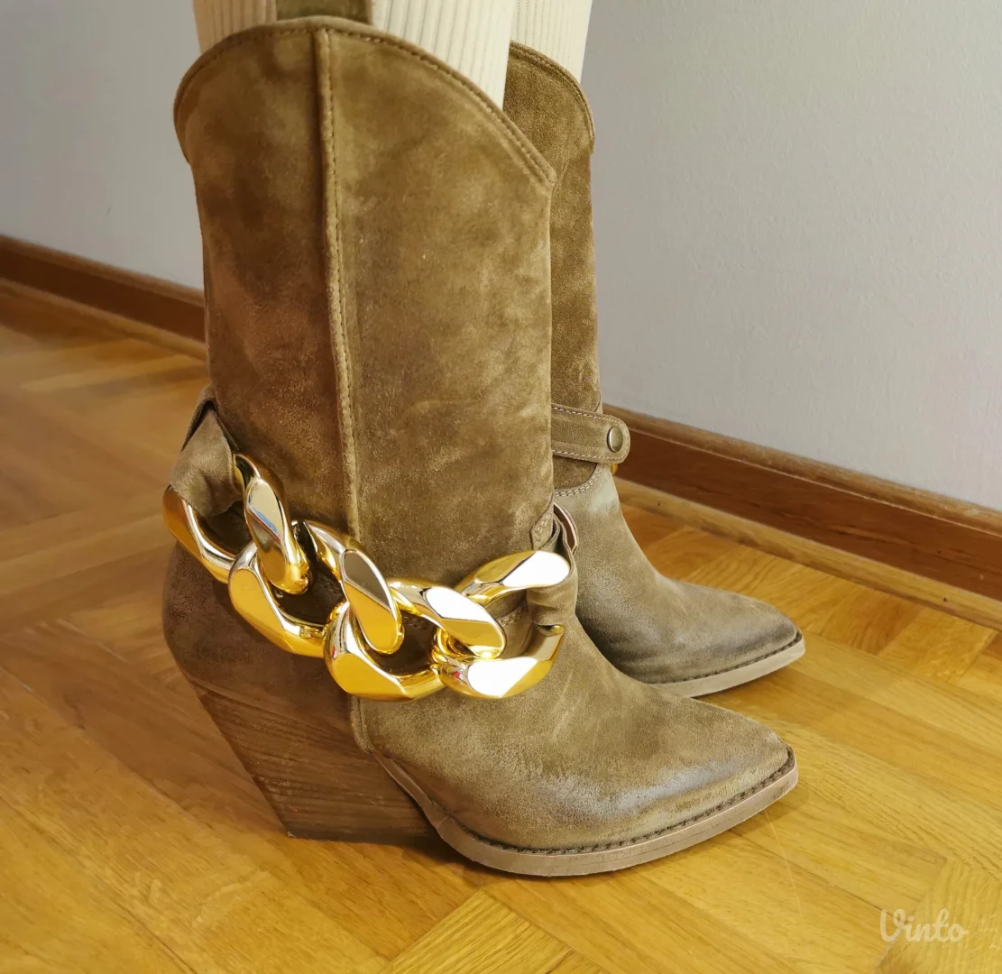 L'estrosa kozne kaubojke