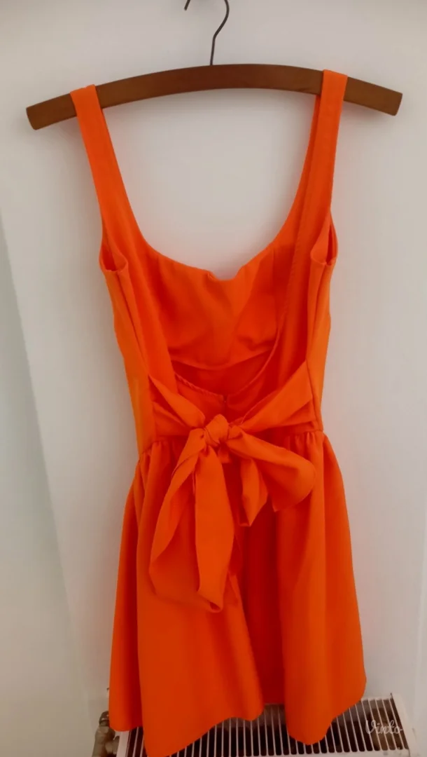 Letnja haljina sa masnom na ledjima S