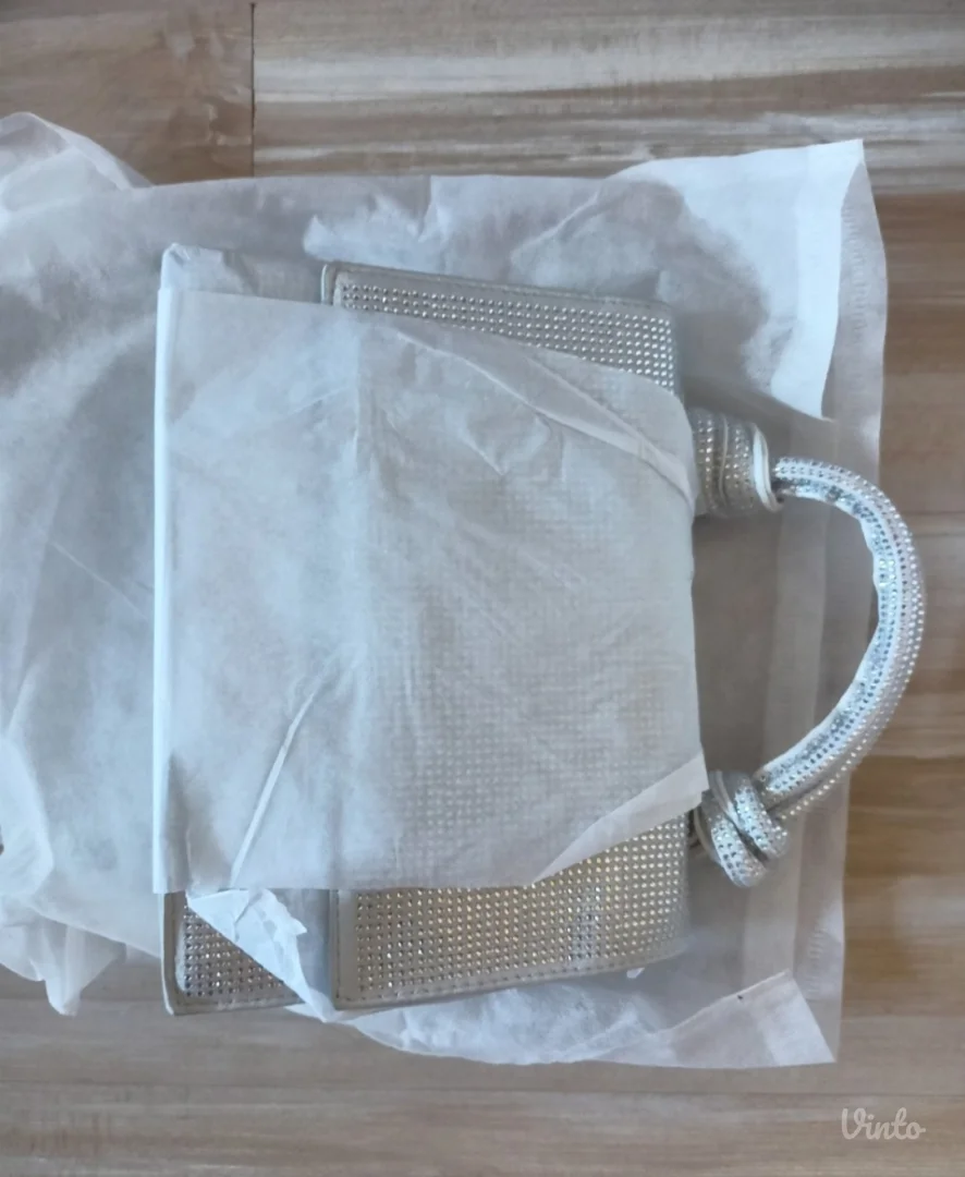 Nova Francesca torbica iz Metro-a