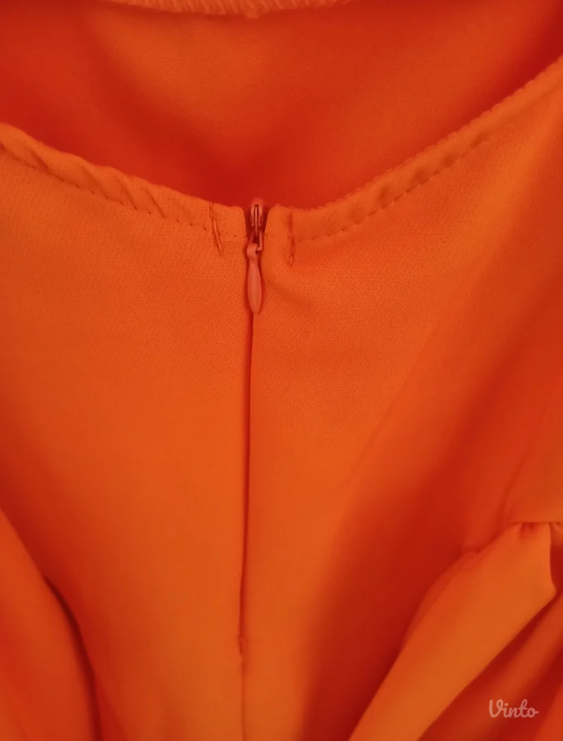 Letnja haljina sa masnom na ledjima S