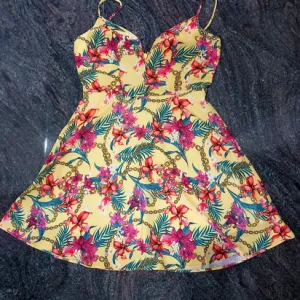 GUESS original haljina