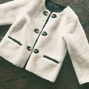 AMISU jakna kao nova