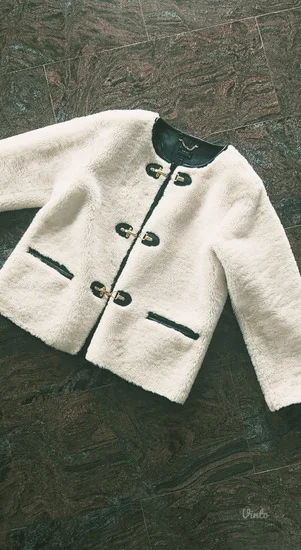 AMISU jakna kao nova