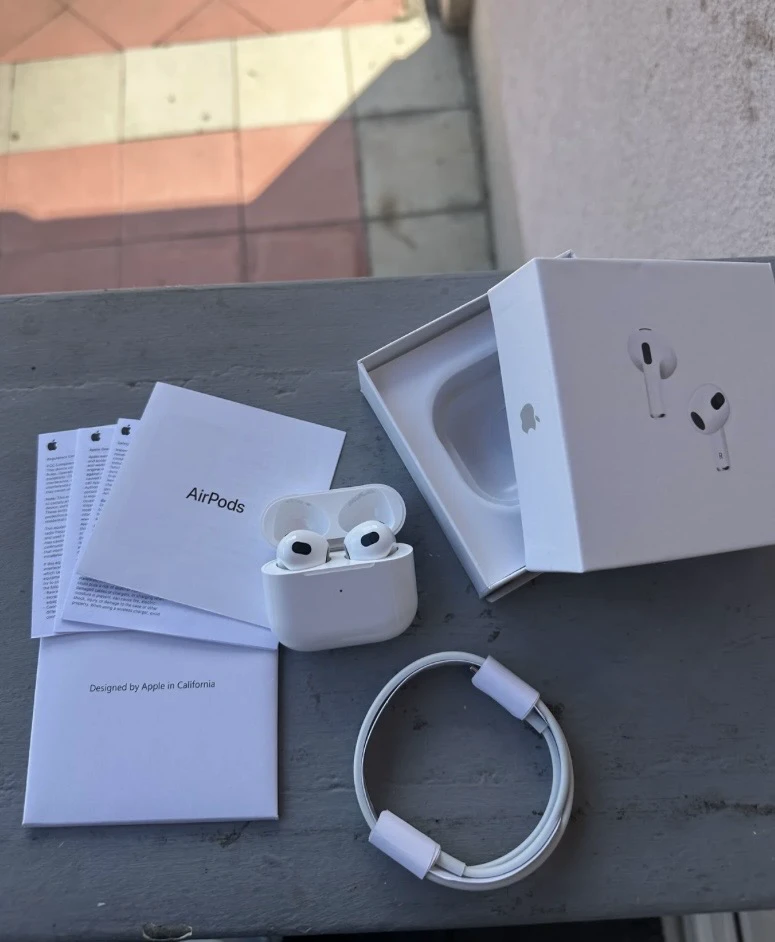 Apple AirPods 3