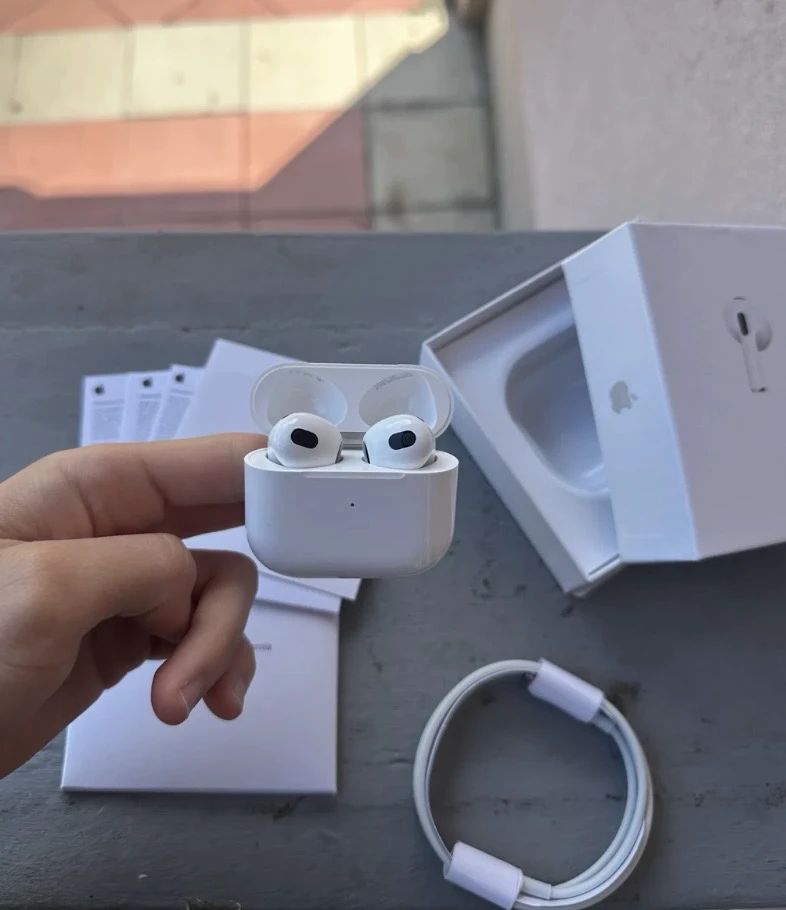 Apple AirPods 3