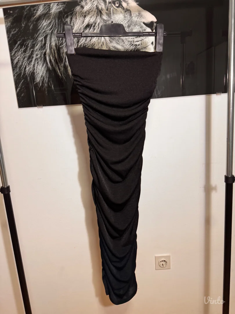 Crna ženska haljina