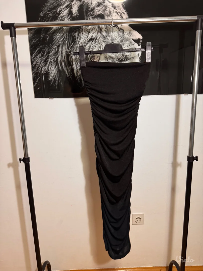 Crna ženska haljina