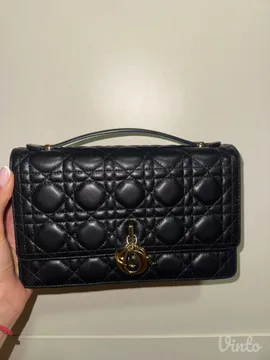 Dior tasna