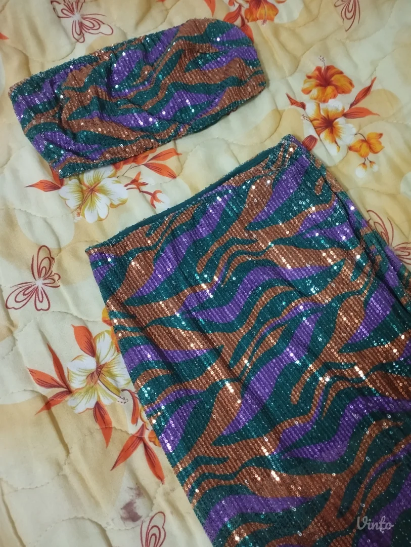 Komplet top i suknja