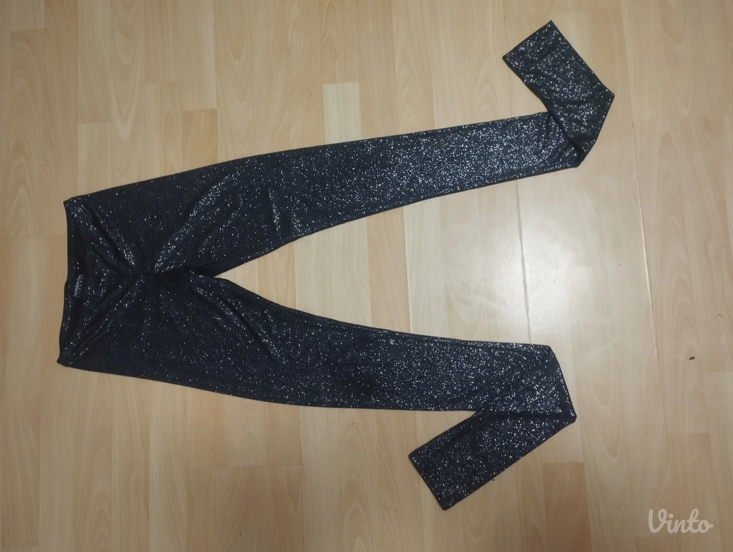 Crne helanke sa sljokicama