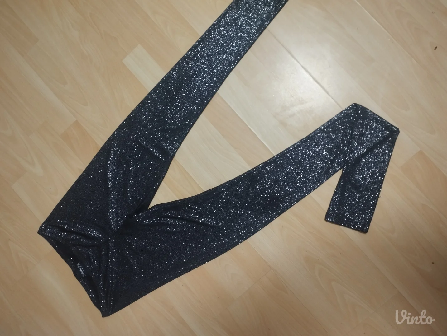 Crne helanke sa sljokicama