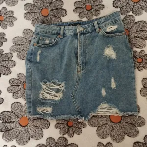 Teksas suknja iscepana