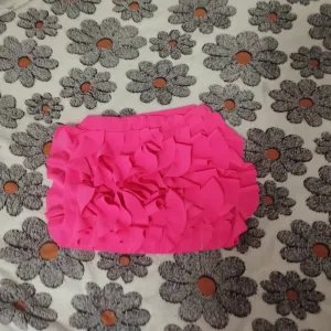 Roze suknjica sa karnerima