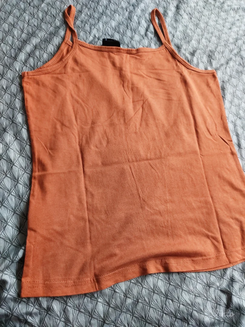 Koralna majica na bratele