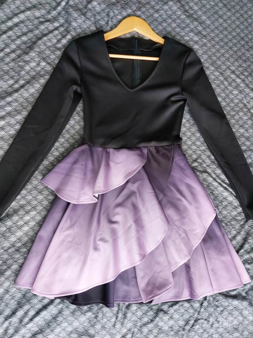 Crna haljina sa ljubicastim ombre karnerima