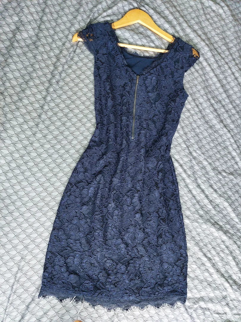 Tamno plava cipkana haljina XS/S