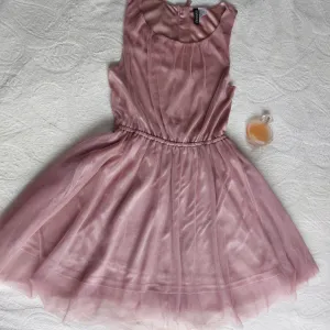 H&M Prolecna roze haljina od tila S/M