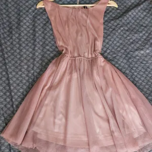 Prolecna roze haljina od tila S/M