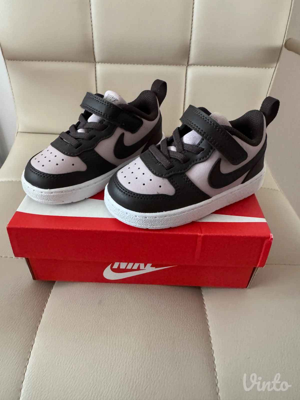 Nove nike patike