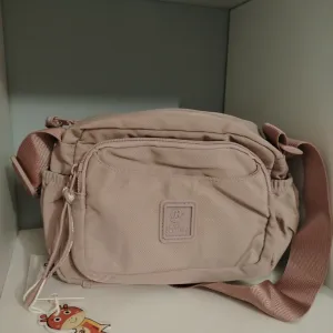 Torbica nova sa etiketom prelepa