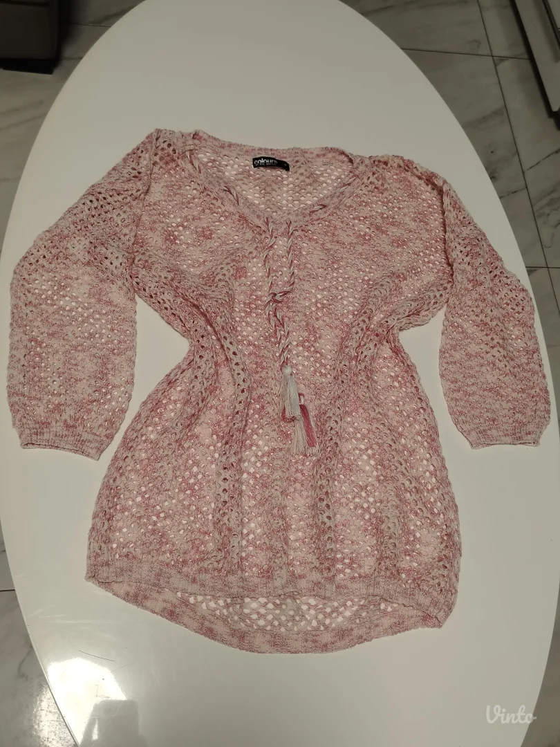 Džemper sa rupicama