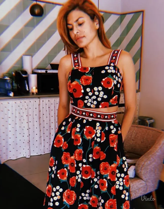 Eva Mendes cvetni top-NOVO