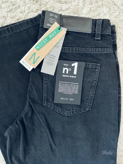 Noisy may Amanda farmerke