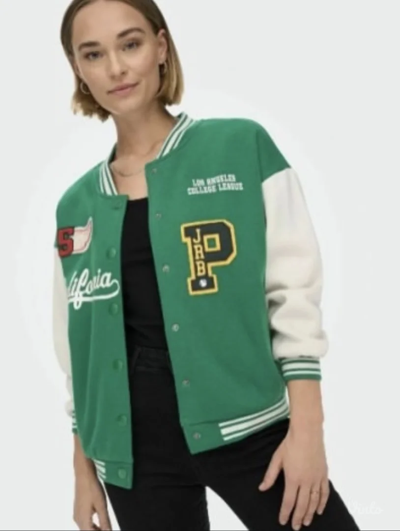 Only bomber jakna/duks