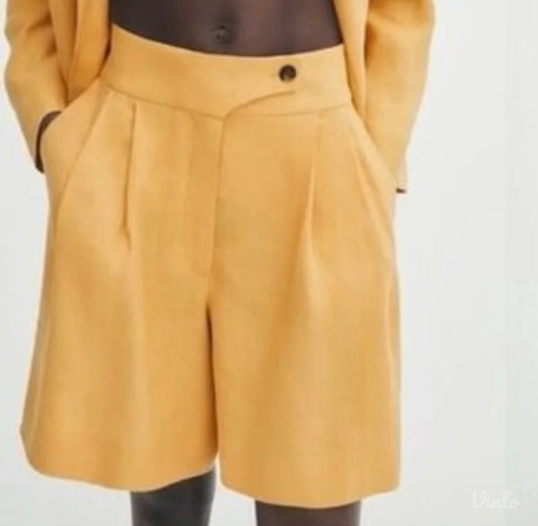 Massimo Dutti bermude/šorc