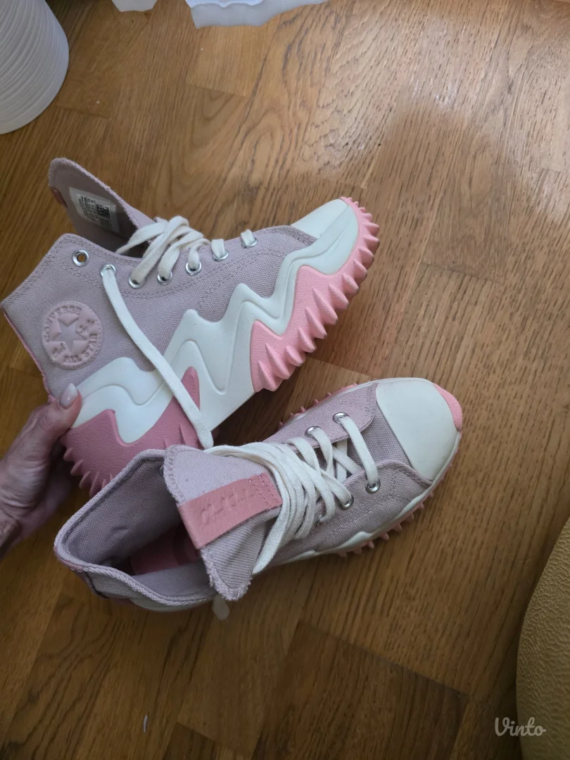 Converse Run star motion