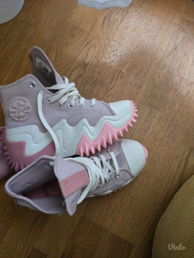 Converse Run star motion