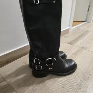 Kožne kaubojske čizme 38