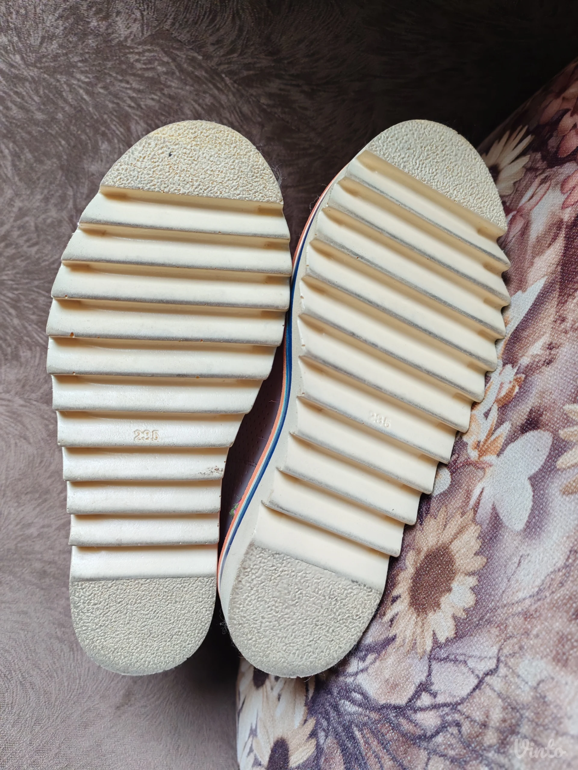 Unikatne patike cipele 36