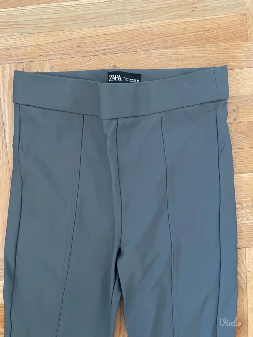 Zara maslinaste helanke