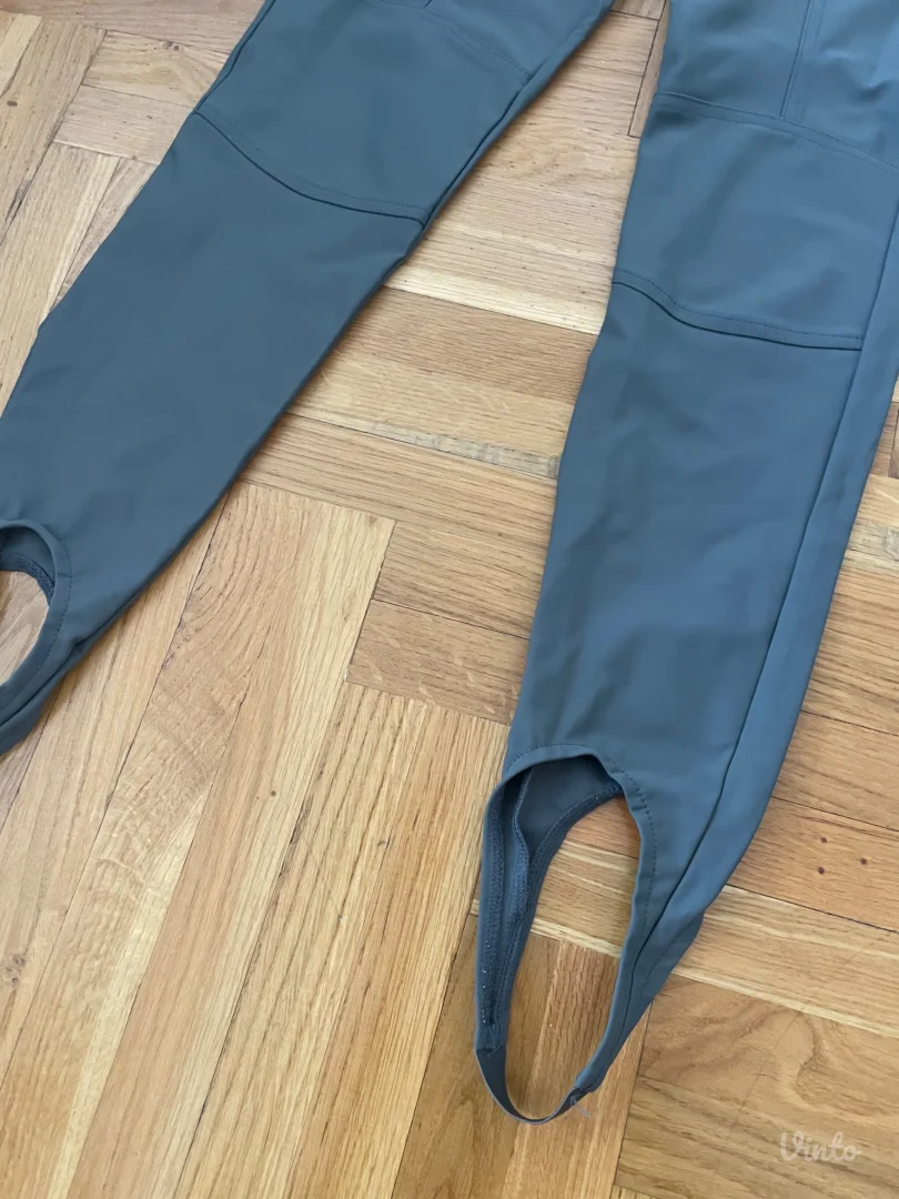 Zara maslinaste helanke