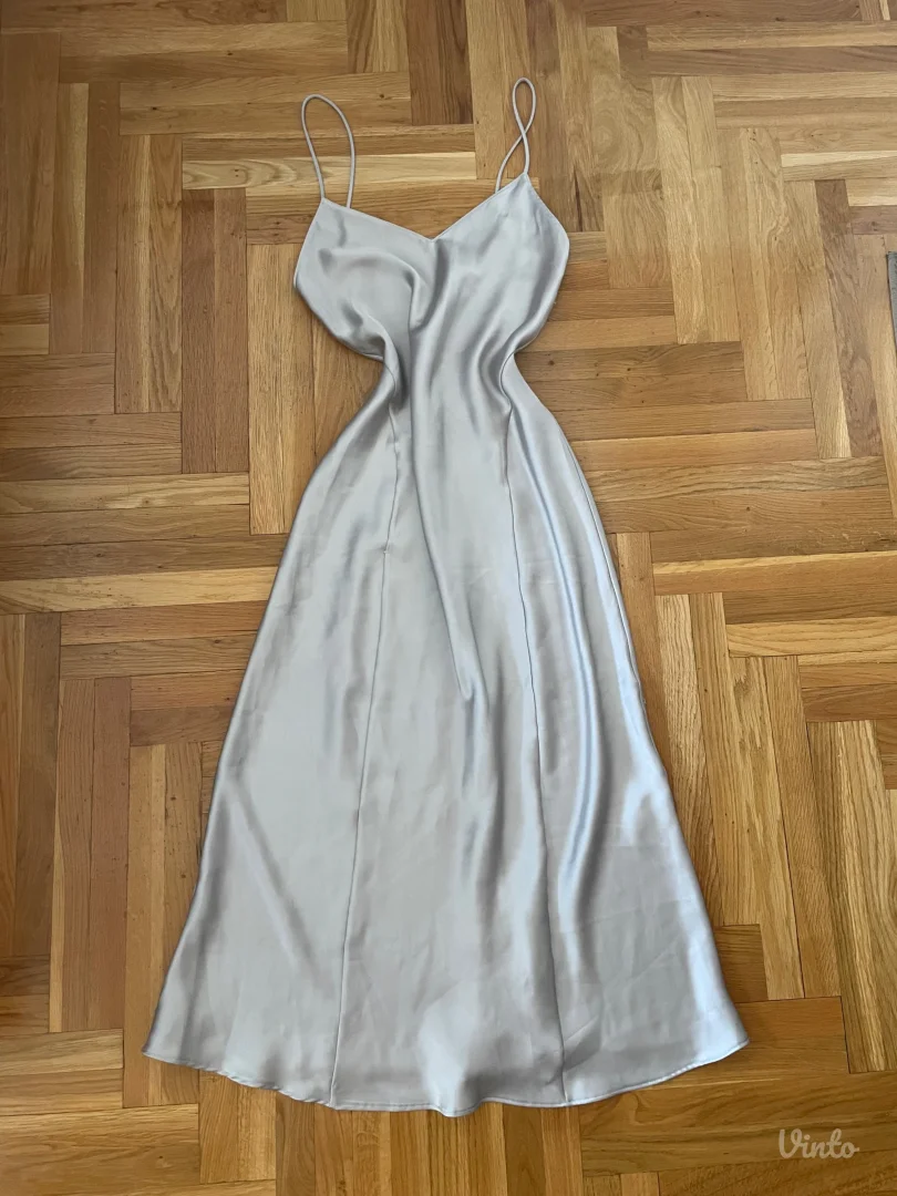 Zara duga satenska haljina