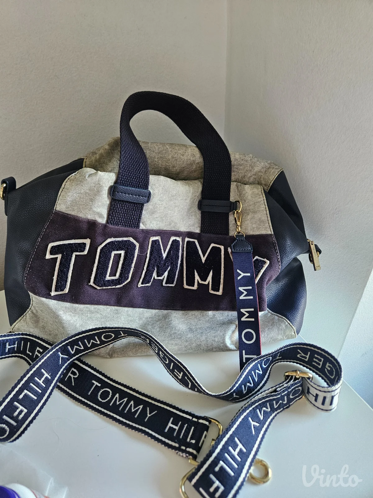 Tommy Hilfiger torba